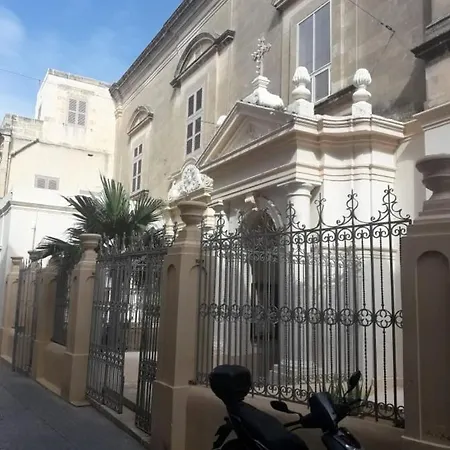 85 Palma Living